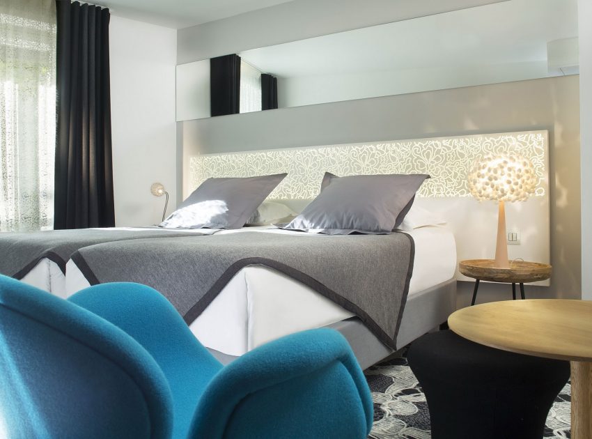 An Elegant and Chic Modern Hotel with Vibrant Interior in Paris by Peyroux & Thisy (5)