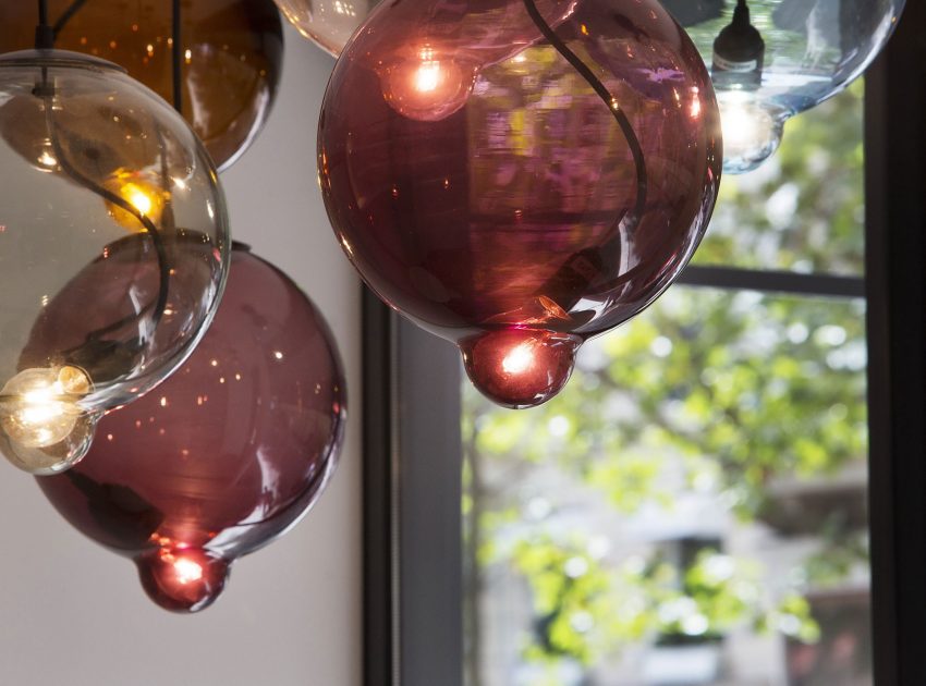 An Elegant and Chic Modern Hotel with Vibrant Interior in Paris by Peyroux & Thisy (8)