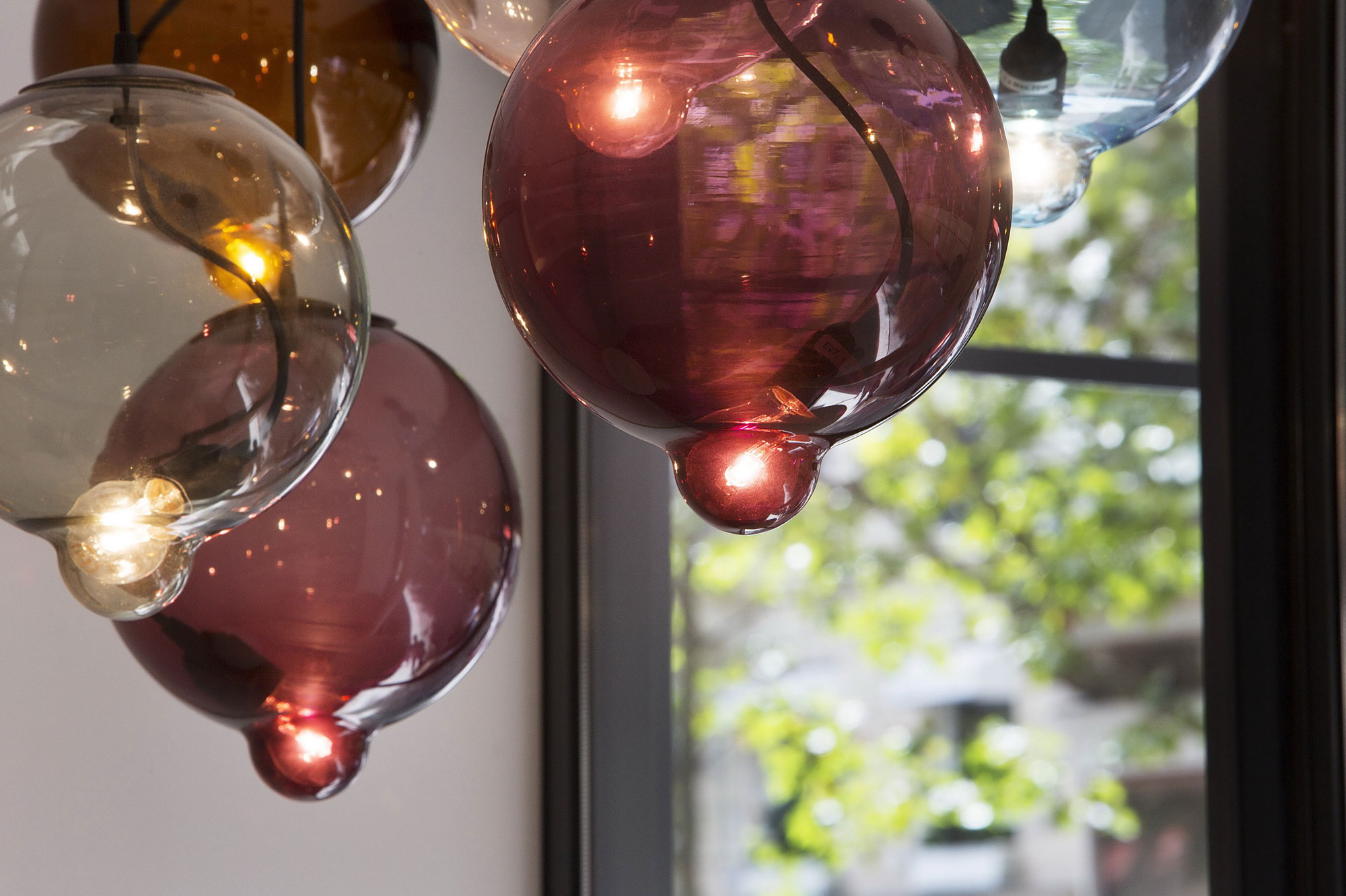 An Elegant and Chic Modern Hotel with Vibrant Interior in Paris by Peyroux & Thisy (8)