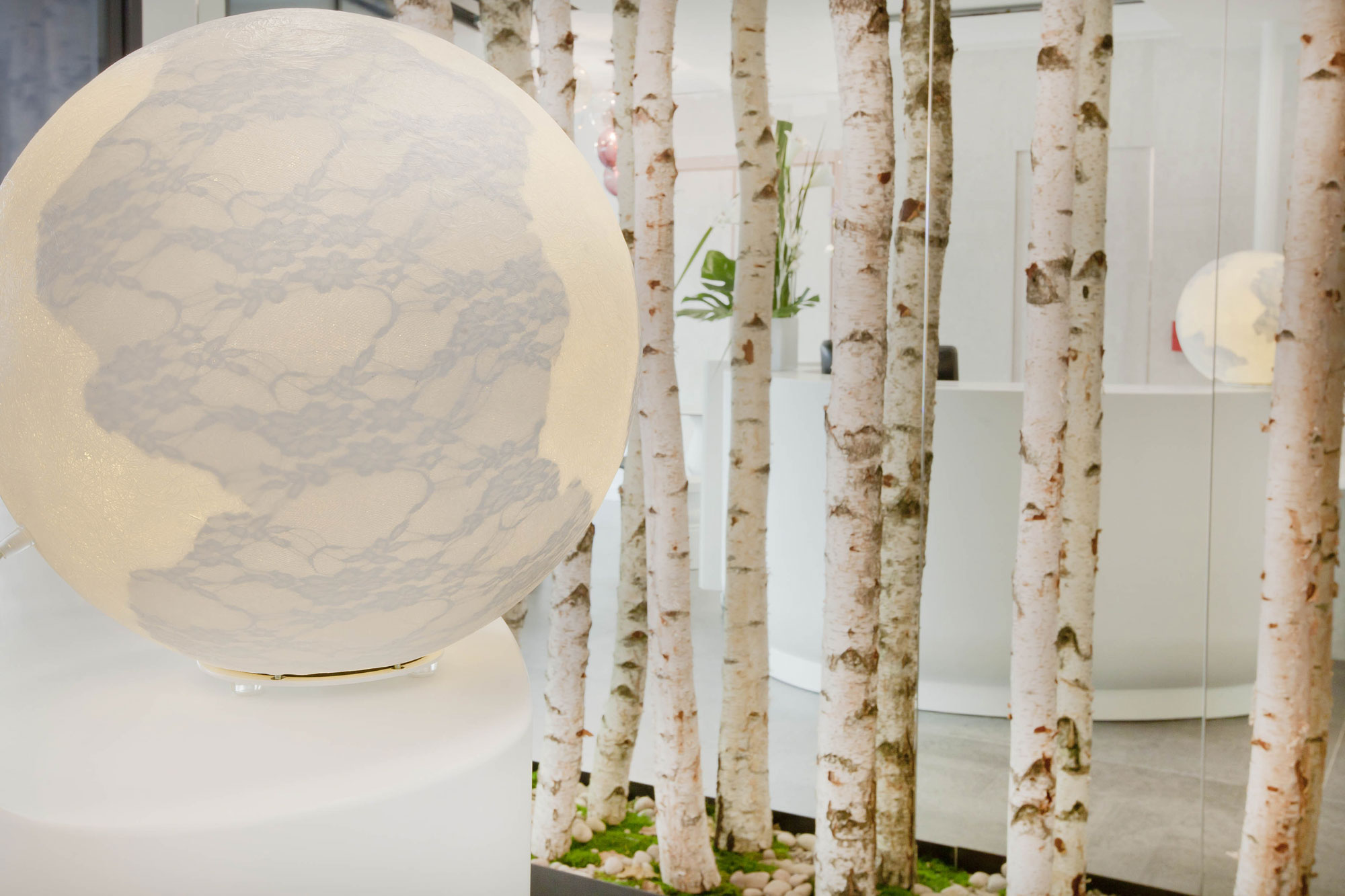 An Elegant and Chic Modern Hotel with Vibrant Interior in Paris by Peyroux & Thisy (9)