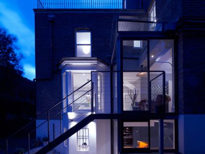 An Elegant and Dramatic House with Colorful Interiors in Fulham by Giles Pike Architects (1)