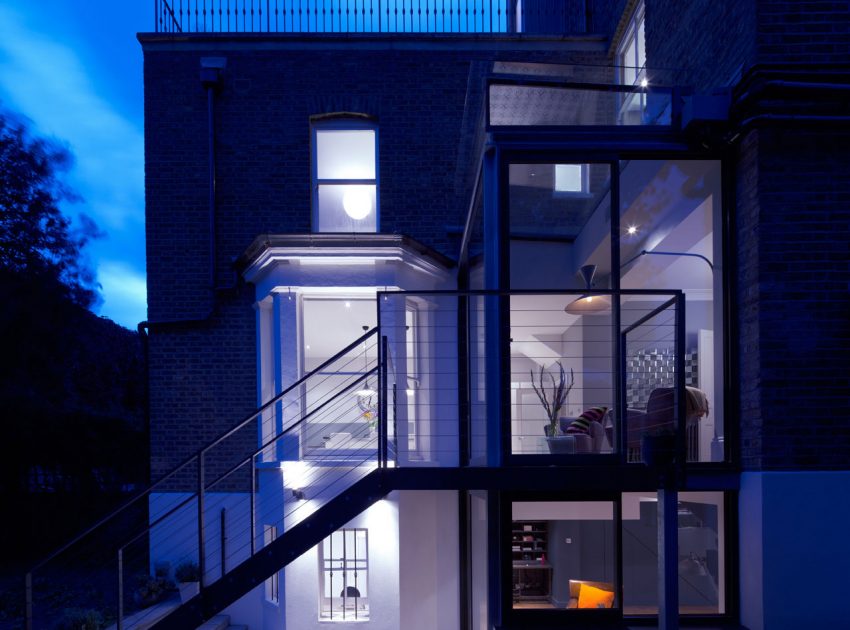 An Elegant and Dramatic House with Colorful Interiors in Fulham by Giles Pike Architects (1)