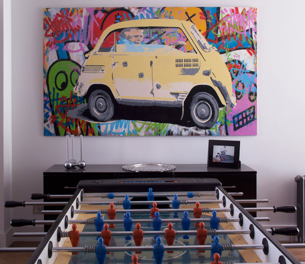 An Elegant and Dramatic House with Colorful Interiors in Fulham by Giles Pike Architects (18)