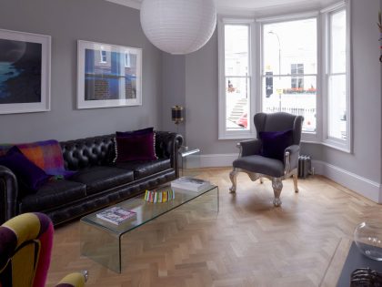 An Elegant and Dramatic House with Colorful Interiors in Fulham by Giles Pike Architects (5)