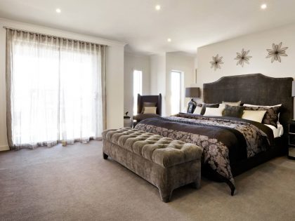 An Elegant and Sophisticated Family Home with a Charming Color Palette in Melbourne by Carlisle Homes (13)