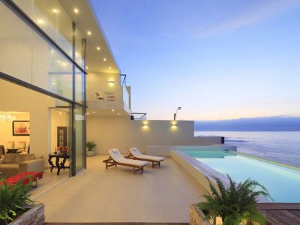 A Bright, Elegant and Sophisticated Home Overlooking the Sea of Playa Señoritas by Gómez De La Torre & Guerrero (3)