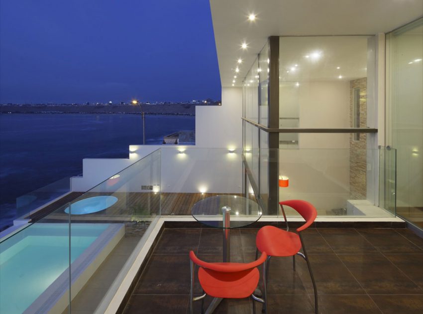 A Bright, Elegant and Sophisticated Home Overlooking the Sea of Playa Señoritas by Gómez De La Torre & Guerrero (5)