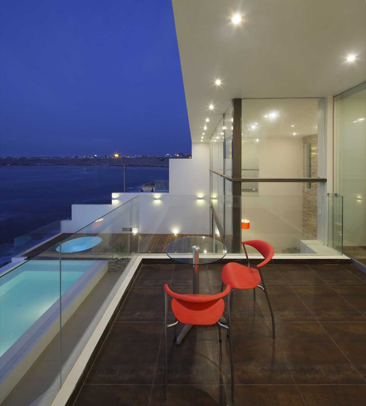 A Bright, Elegant and Sophisticated Home Overlooking the Sea of Playa Señoritas by Gómez De La Torre & Guerrero (5)
