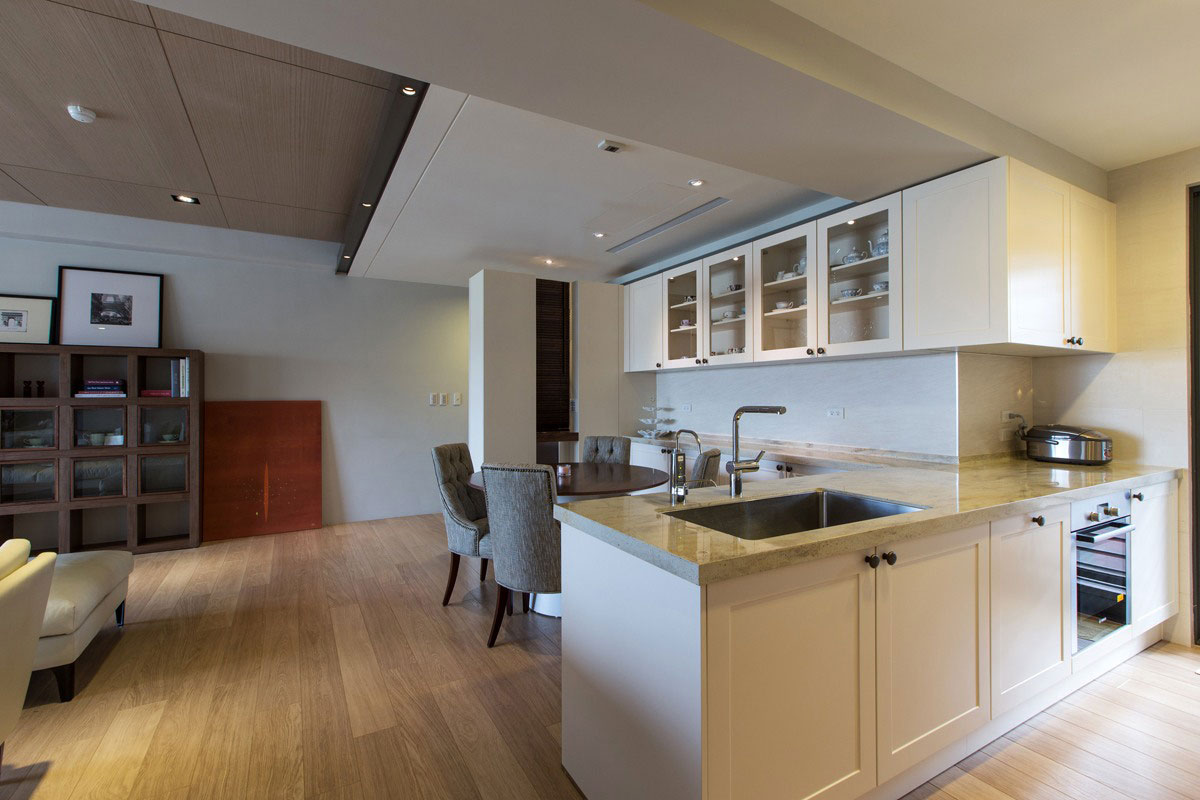 An Elegant and Spacious Modern Apartment with Warm Interiors in Taiwan by PMK+designers (9)