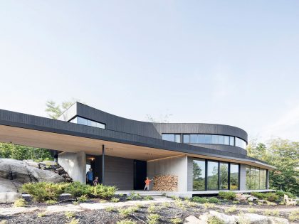 An Elegant and Sustainable Contemporary Home Overlooking the Wooded Landscape in Wentworth by Alain Carle Architecte (1)