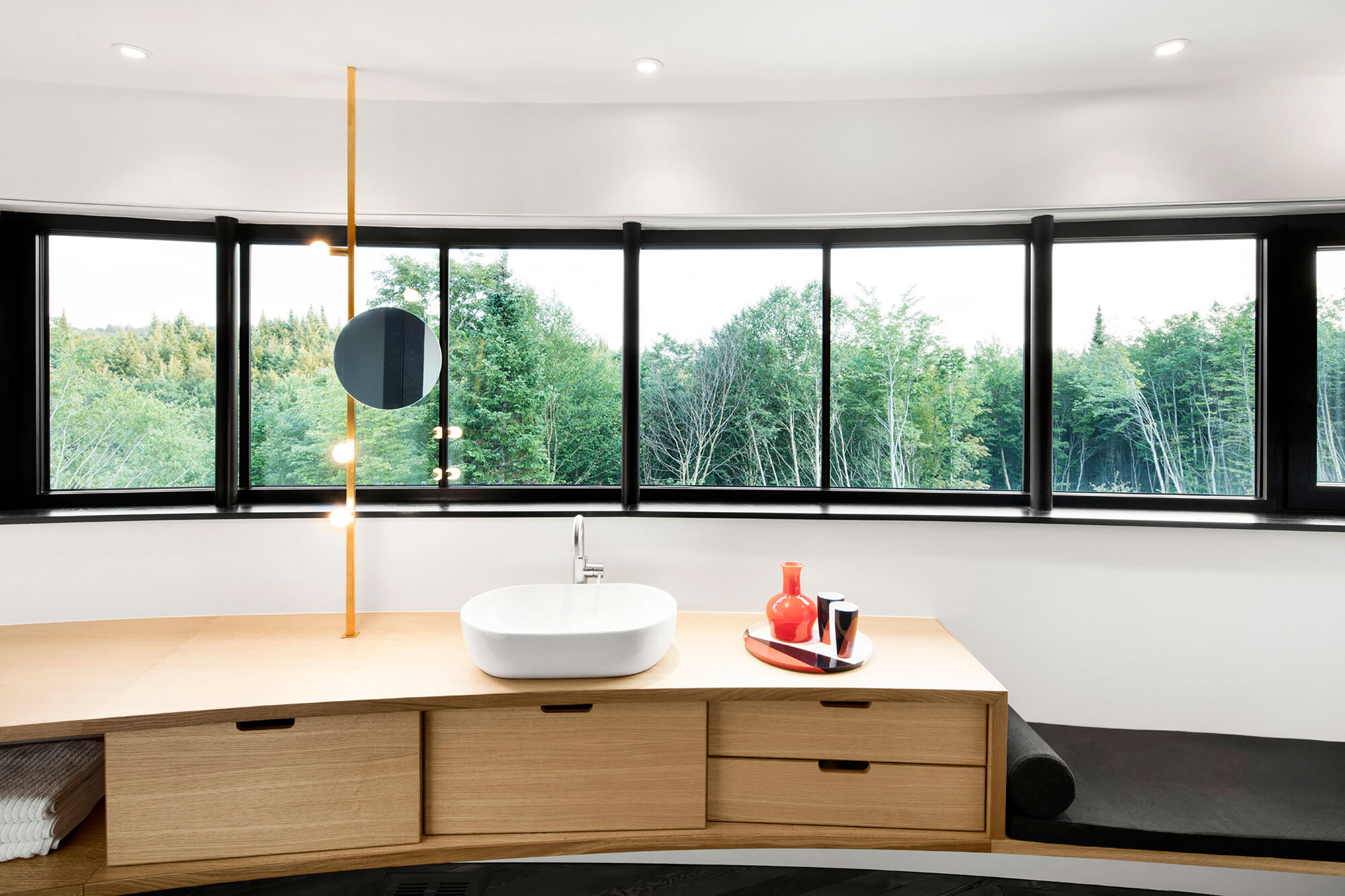 An Elegant and Sustainable Contemporary Home Overlooking the Wooded Landscape in Wentworth by Alain Carle Architecte (18)