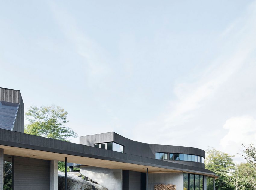 An Elegant and Sustainable Contemporary Home Overlooking the Wooded Landscape in Wentworth by Alain Carle Architecte (2)