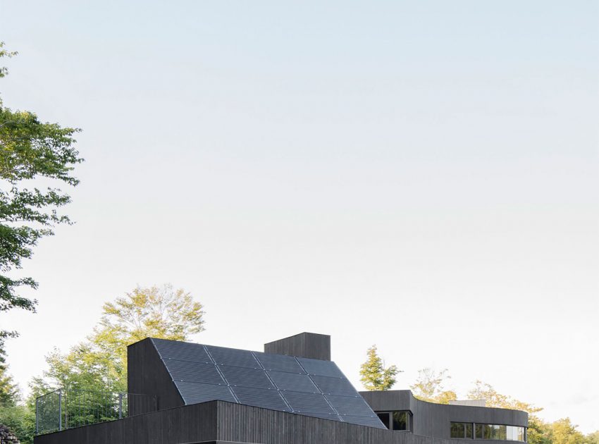 An Elegant and Sustainable Contemporary Home Overlooking the Wooded Landscape in Wentworth by Alain Carle Architecte (3)