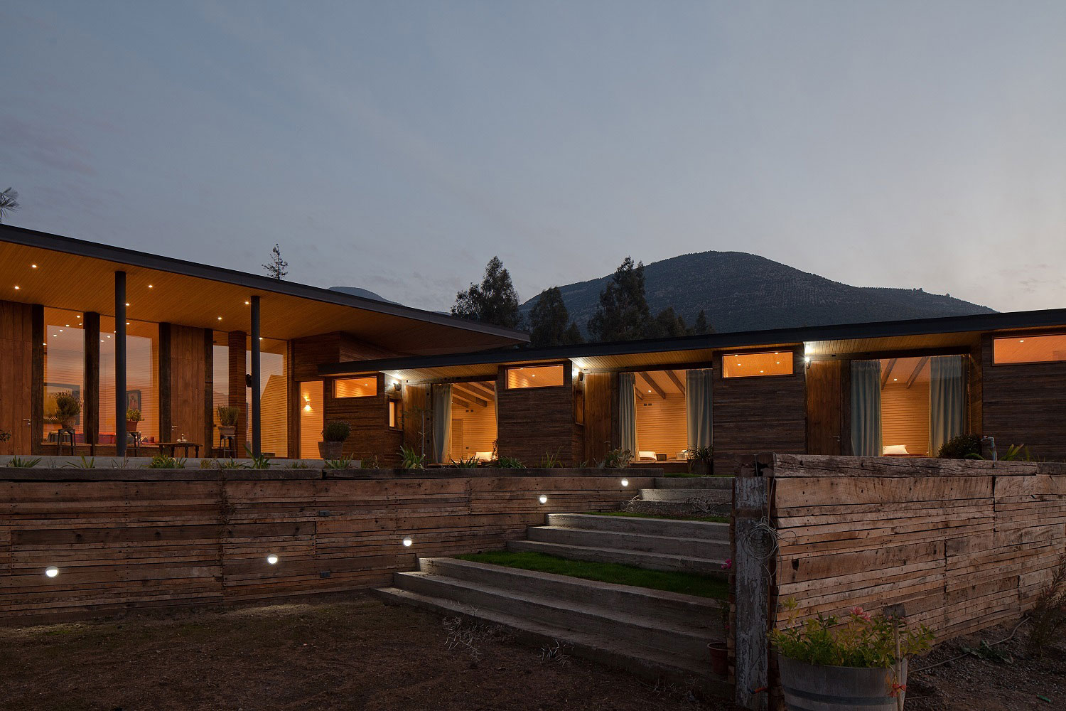 An Exquisite Contemporary Home with an Exterior Made of Recycled Wood Paneling in Panquehue by Dörr + Schmidt (9)