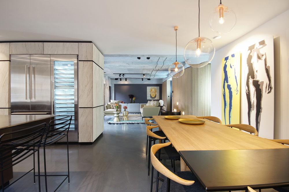 An Exquisite Industrial Apartment with Warm and Natural Wood Elements in London by Minacciolo & CLPD (24)