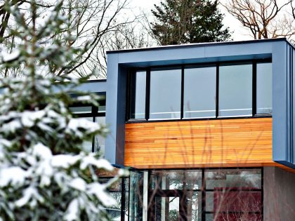 An Exquisite Modern Home with Spanish Cedar Accents and Cantilevered Volumes in Etobicoke, Canada by Altius Architecture (20)