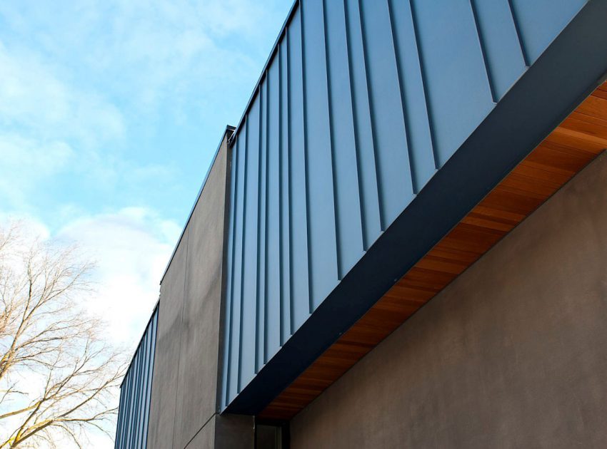 An Exquisite Modern Home with Spanish Cedar Accents and Cantilevered Volumes in Etobicoke, Canada by Altius Architecture (6)