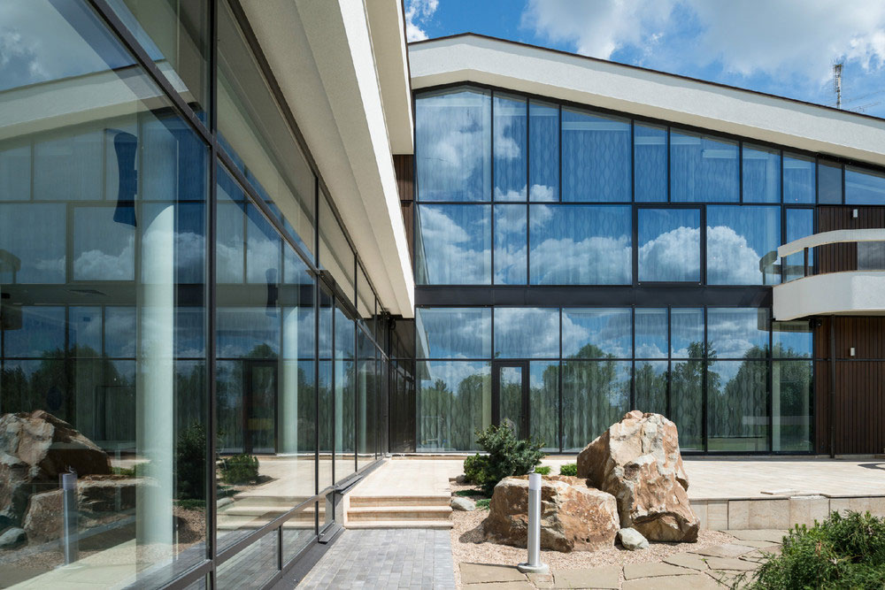 An Extraordinary Modern Country House with Stunning and Unique Exteriors in Russia by Leonovich Arseny (5)