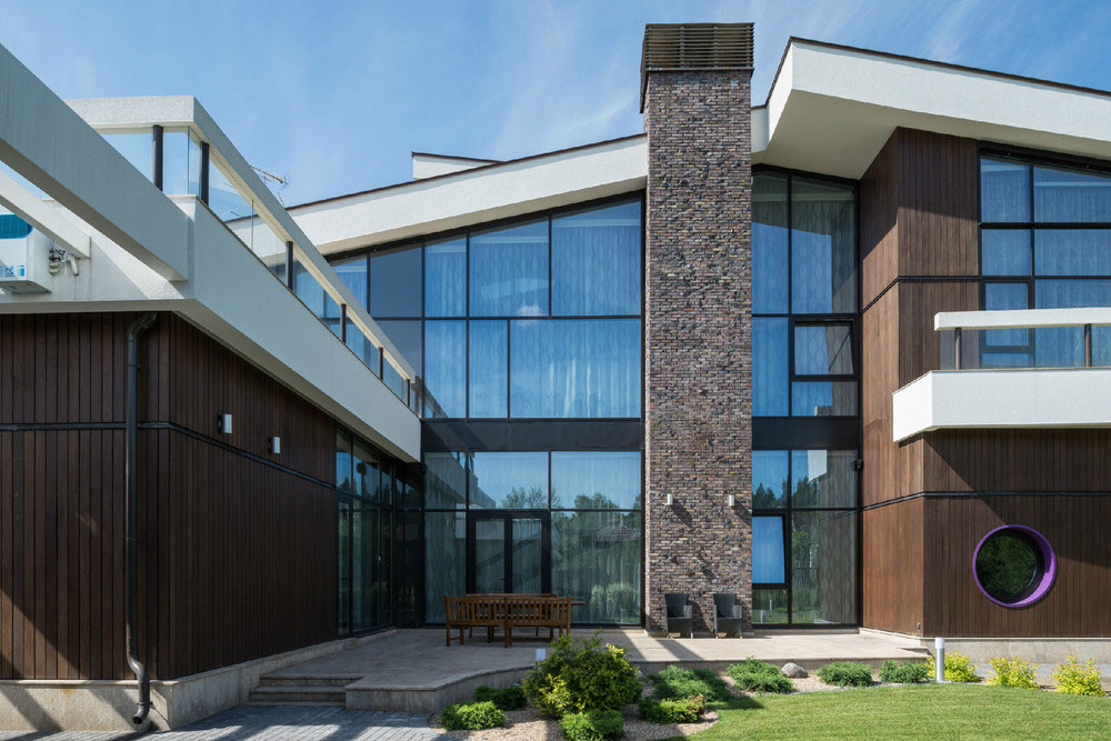 An Extraordinary Modern Country House with Stunning and Unique Exteriors in Russia by Leonovich Arseny (6)