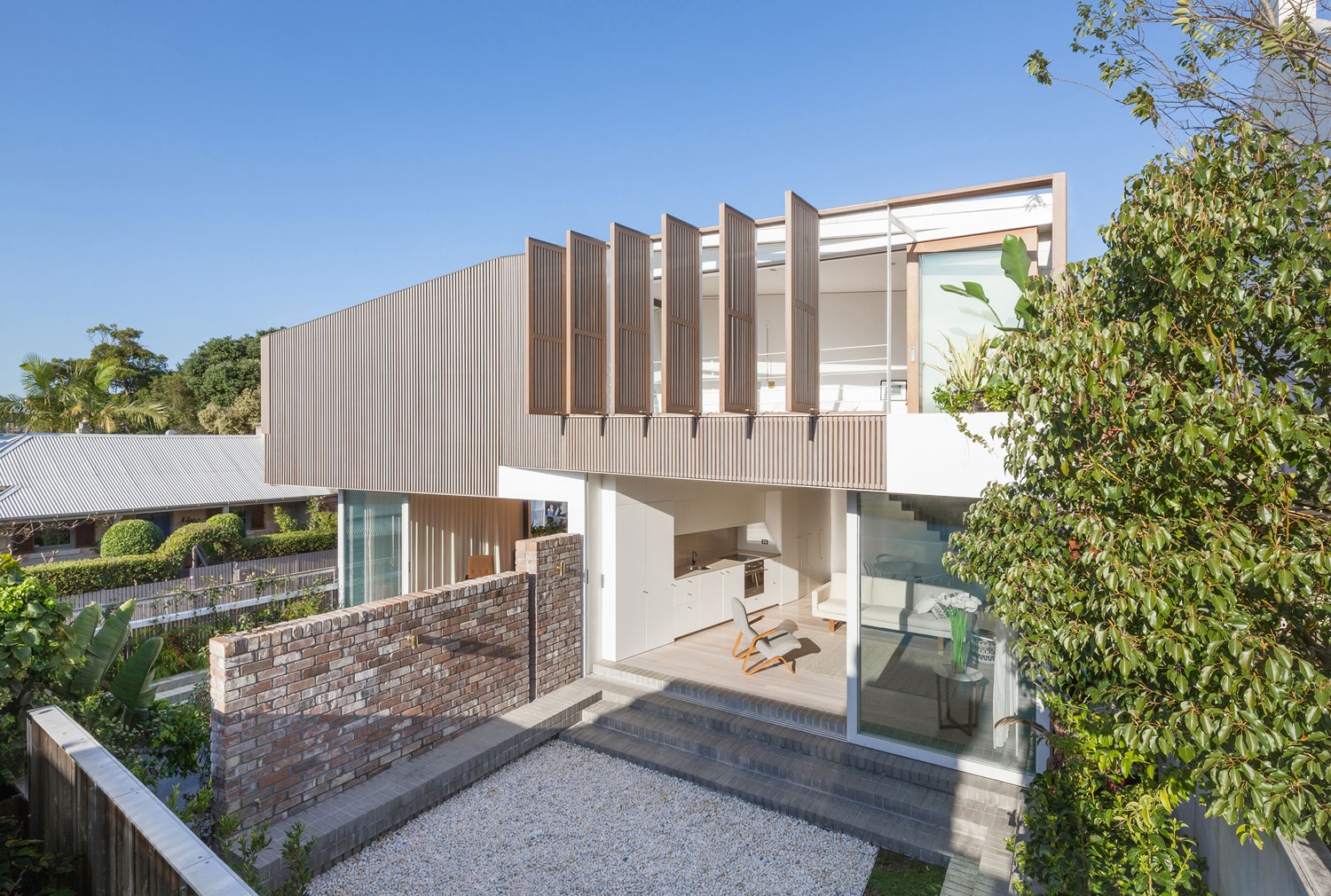 An Eye-Catching Contemporary Home with Warm and Clean Interiors in Balmain, Australia by Benn & Penna Architects (1)