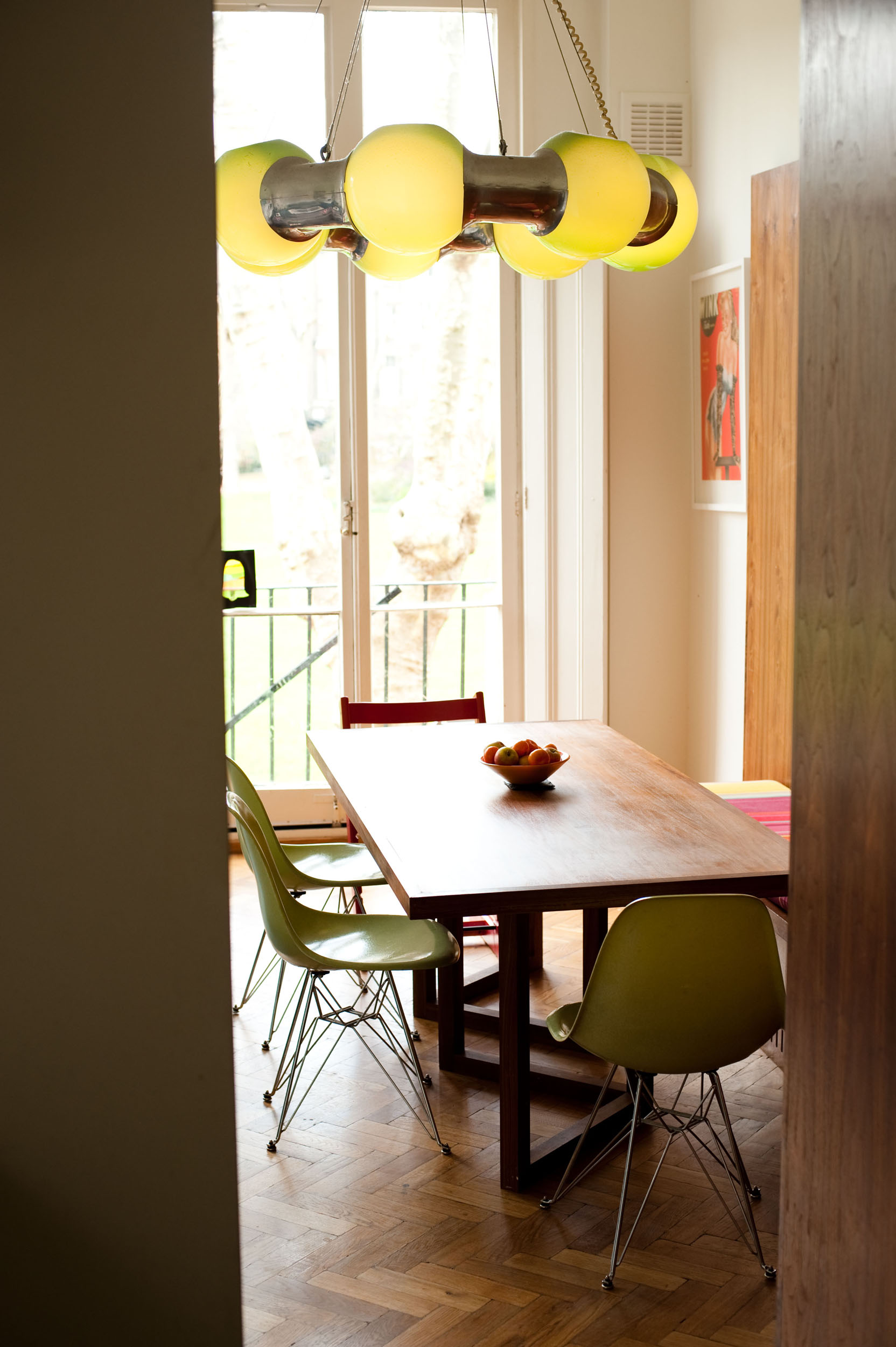 An Old Apartment Turned Into a Playful Contemporary House for a Family of Four in London by Andy Martin Architects (13)