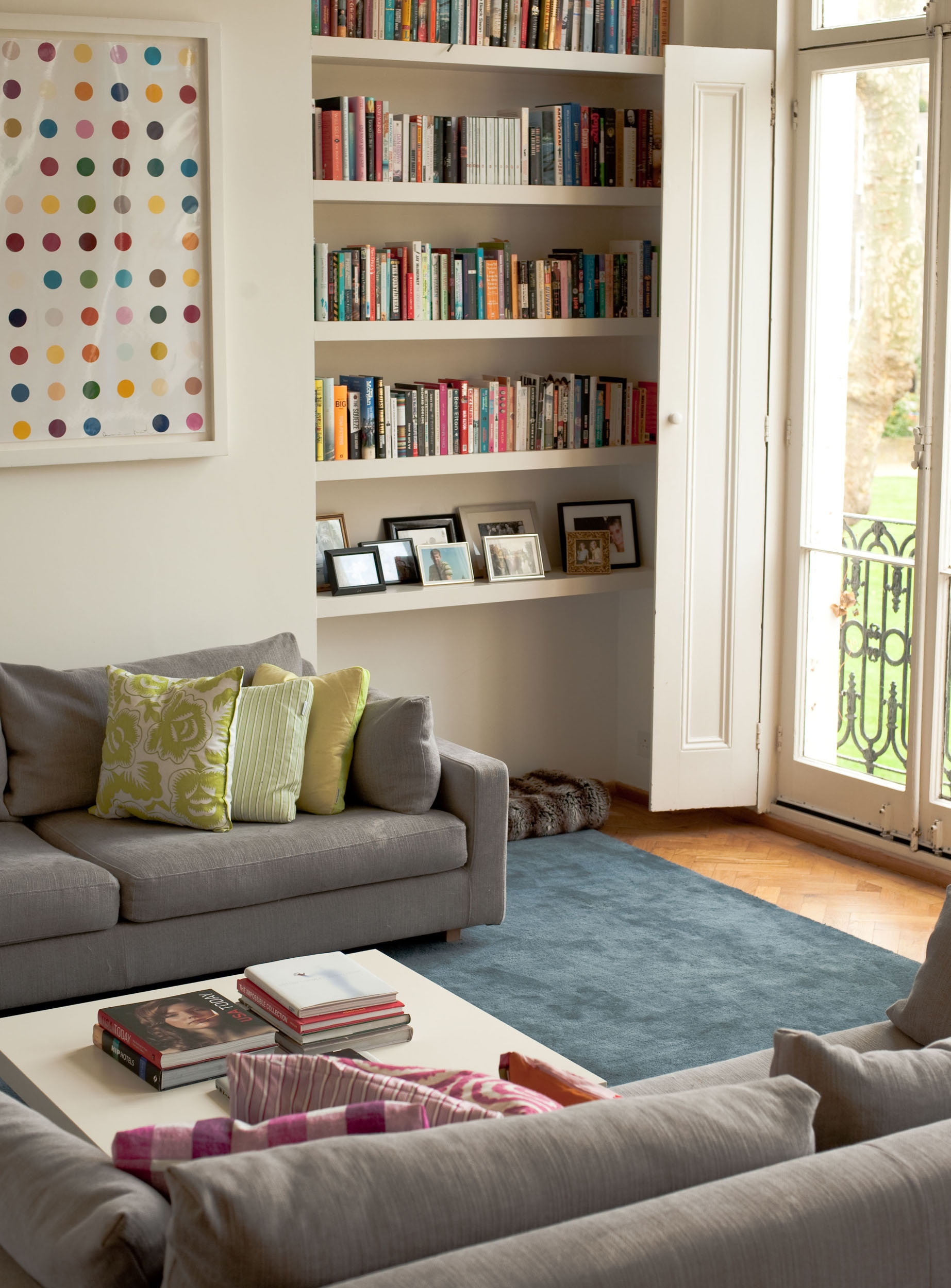 An Old Apartment Turned Into a Playful Contemporary House for a Family of Four in London by Andy Martin Architects (3)