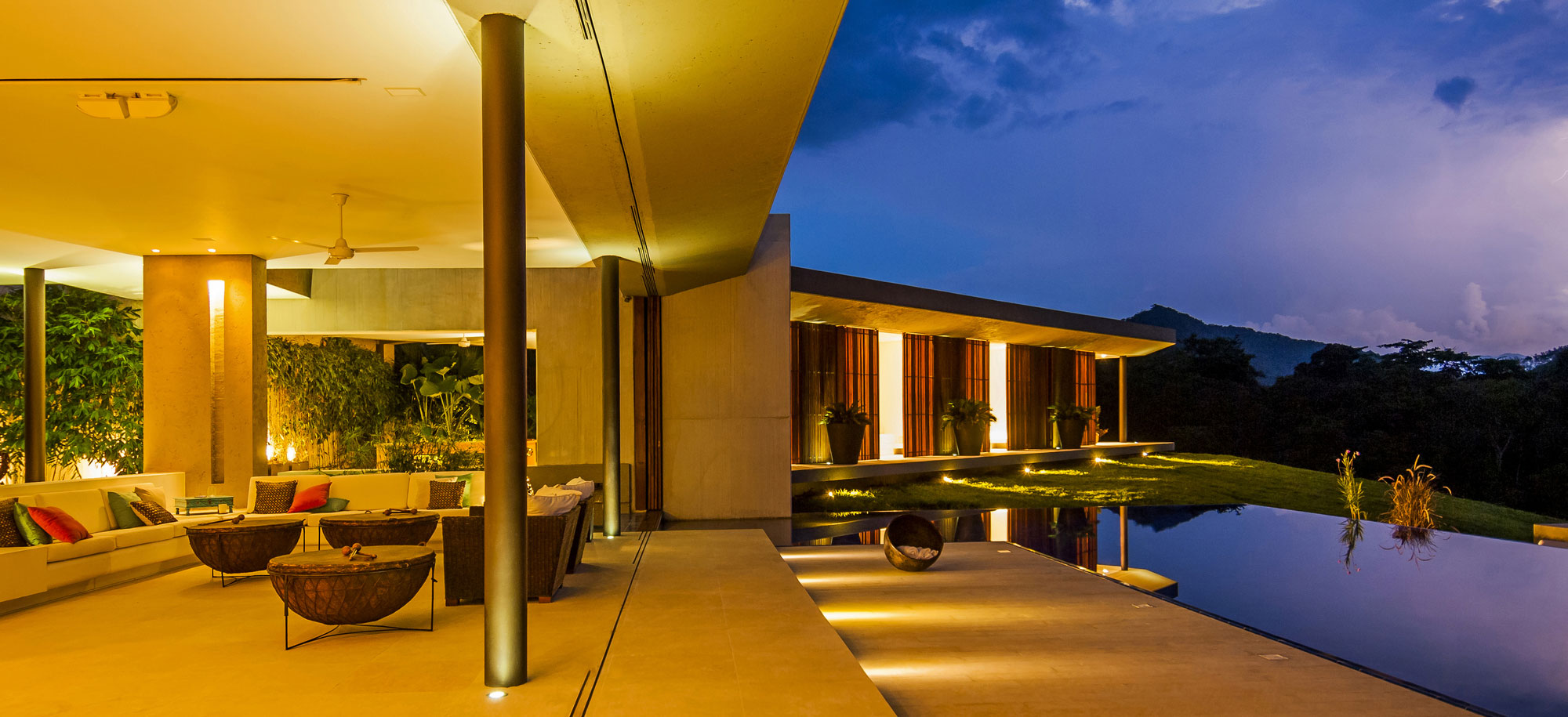 An Outstanding and Elegant Contemporary Country House in Villeta, Colombia by Arquitectura en Estudio (11)