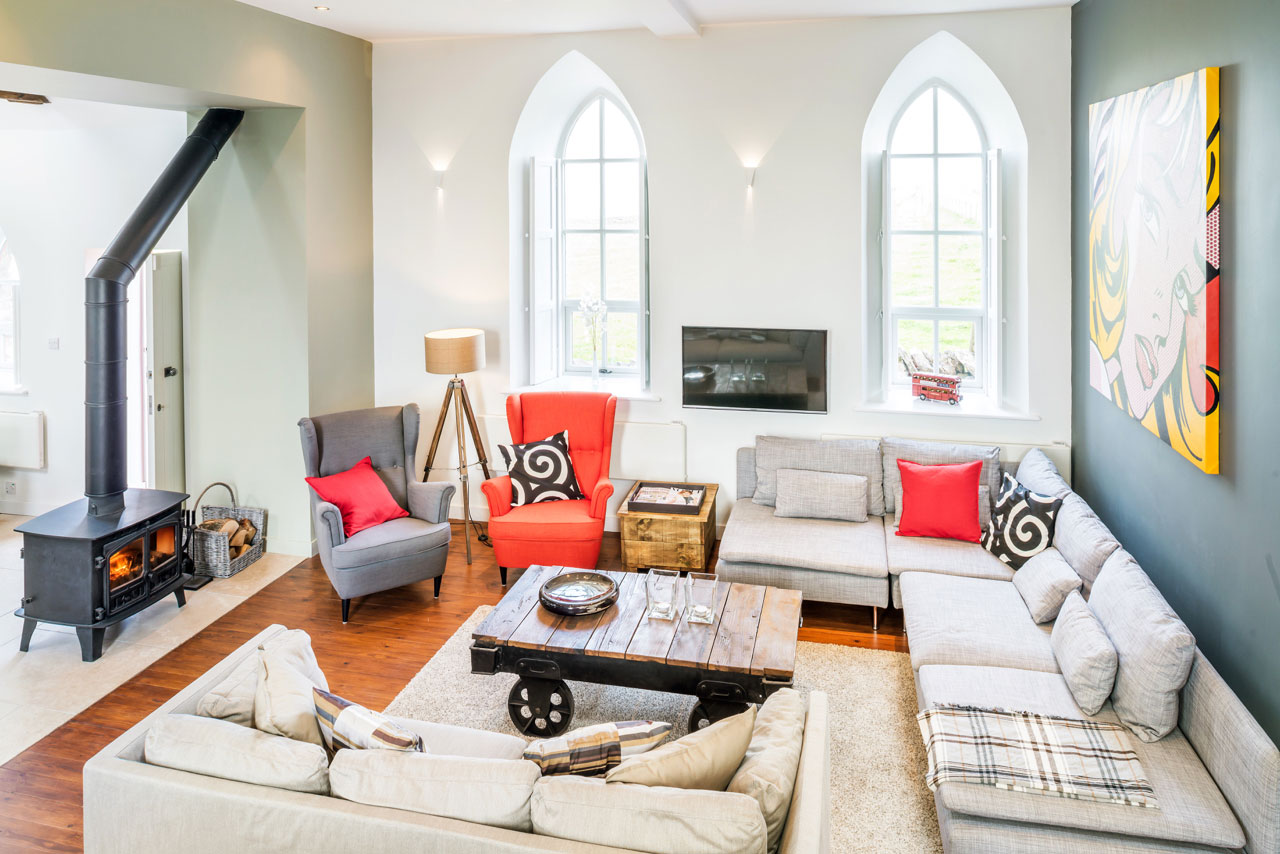 A 19th-Century Church Converted into a Spacious and Luxurious Modern Home in Middleton-in-Teesdale by Evolution Design (4)