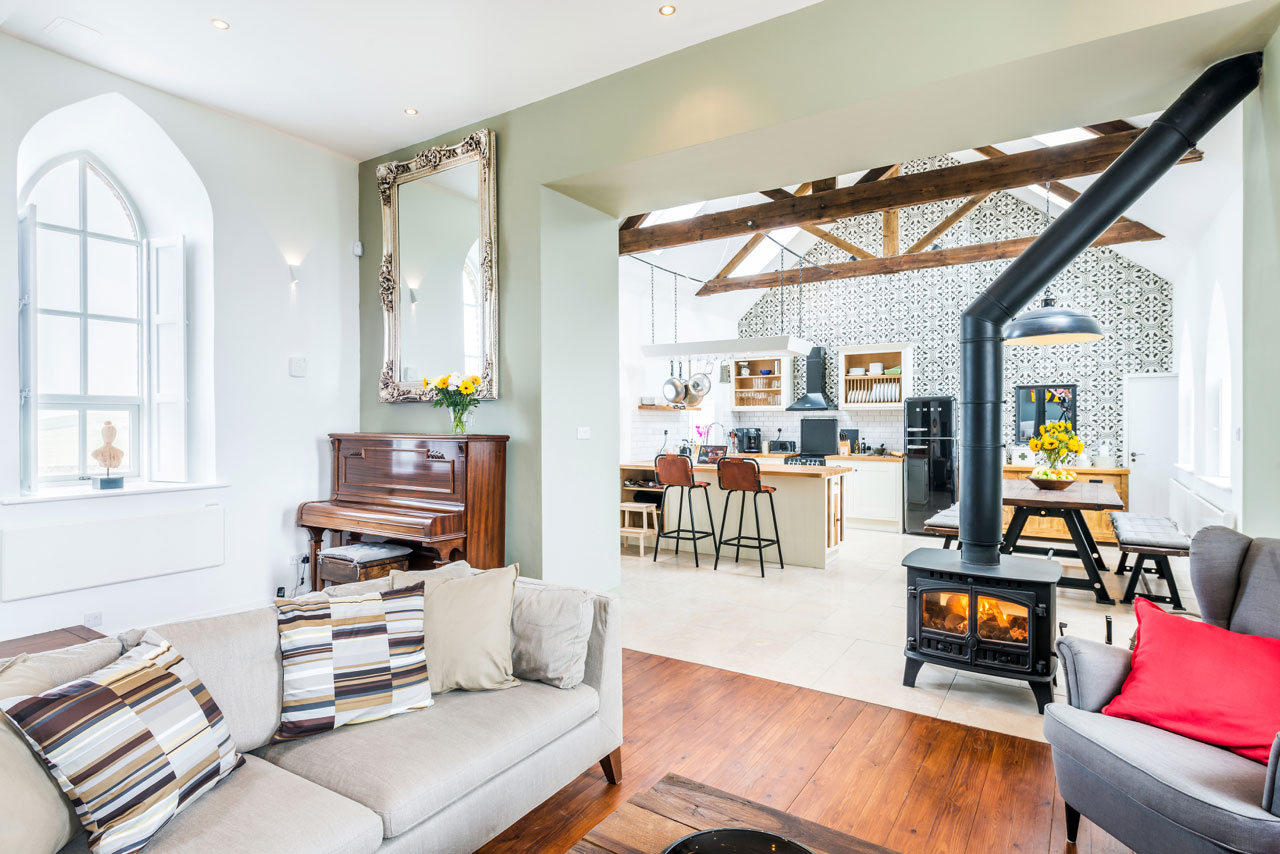 A 19th-Century Church Converted into a Spacious and Luxurious Modern Home in Middleton-in-Teesdale by Evolution Design (7)