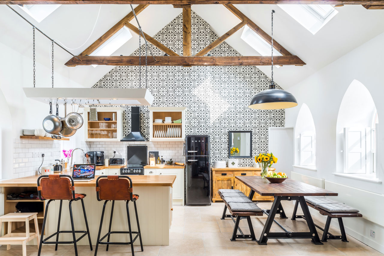A 19th-Century Church Converted into a Spacious and Luxurious Modern Home in Middleton-in-Teesdale by Evolution Design (9)