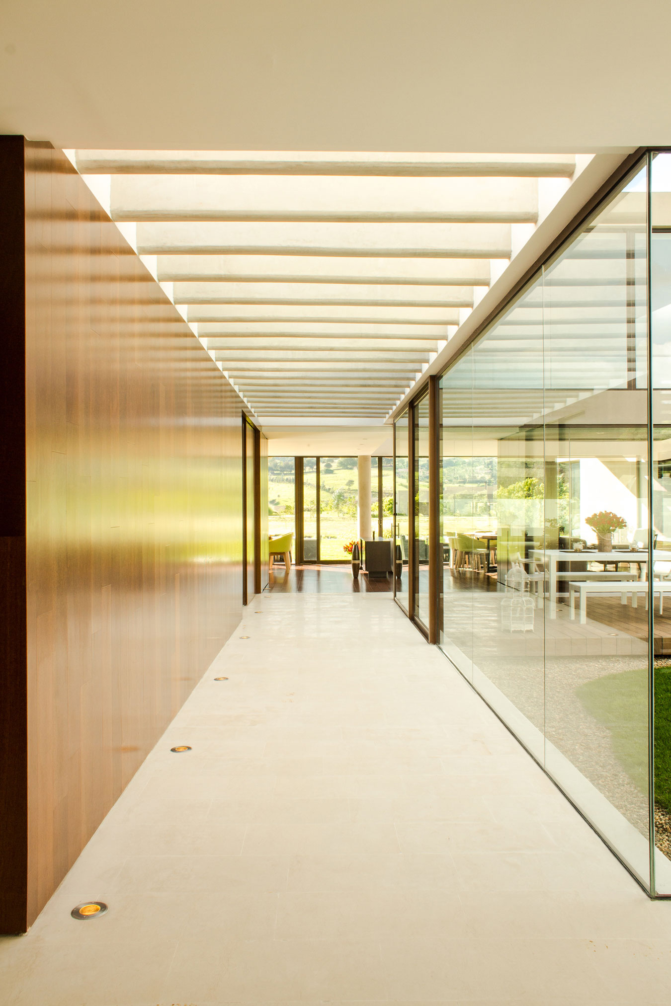 A Beautiful Contemporary Home Surrounded by Mountain Views in La Calera by Arquitectura en Estudio (2)