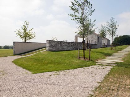 A Beautiful Contemporary Home Surrounded by Vast, Green Fields in Belgium by Stéphane Beel Architect (1)