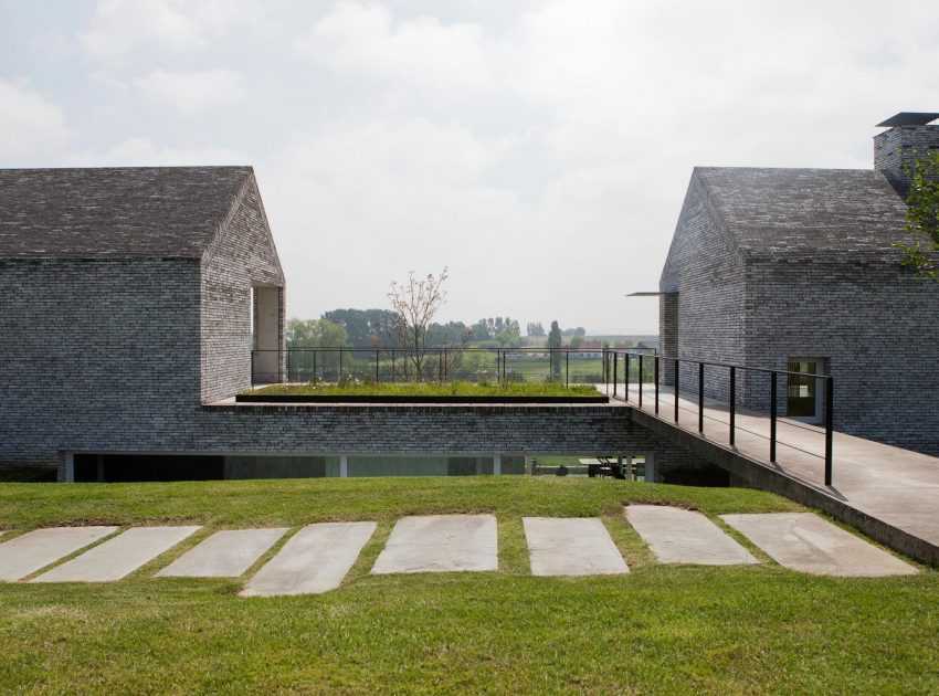 A Beautiful Contemporary Home Surrounded by Vast, Green Fields in Belgium by Stéphane Beel Architect (6)
