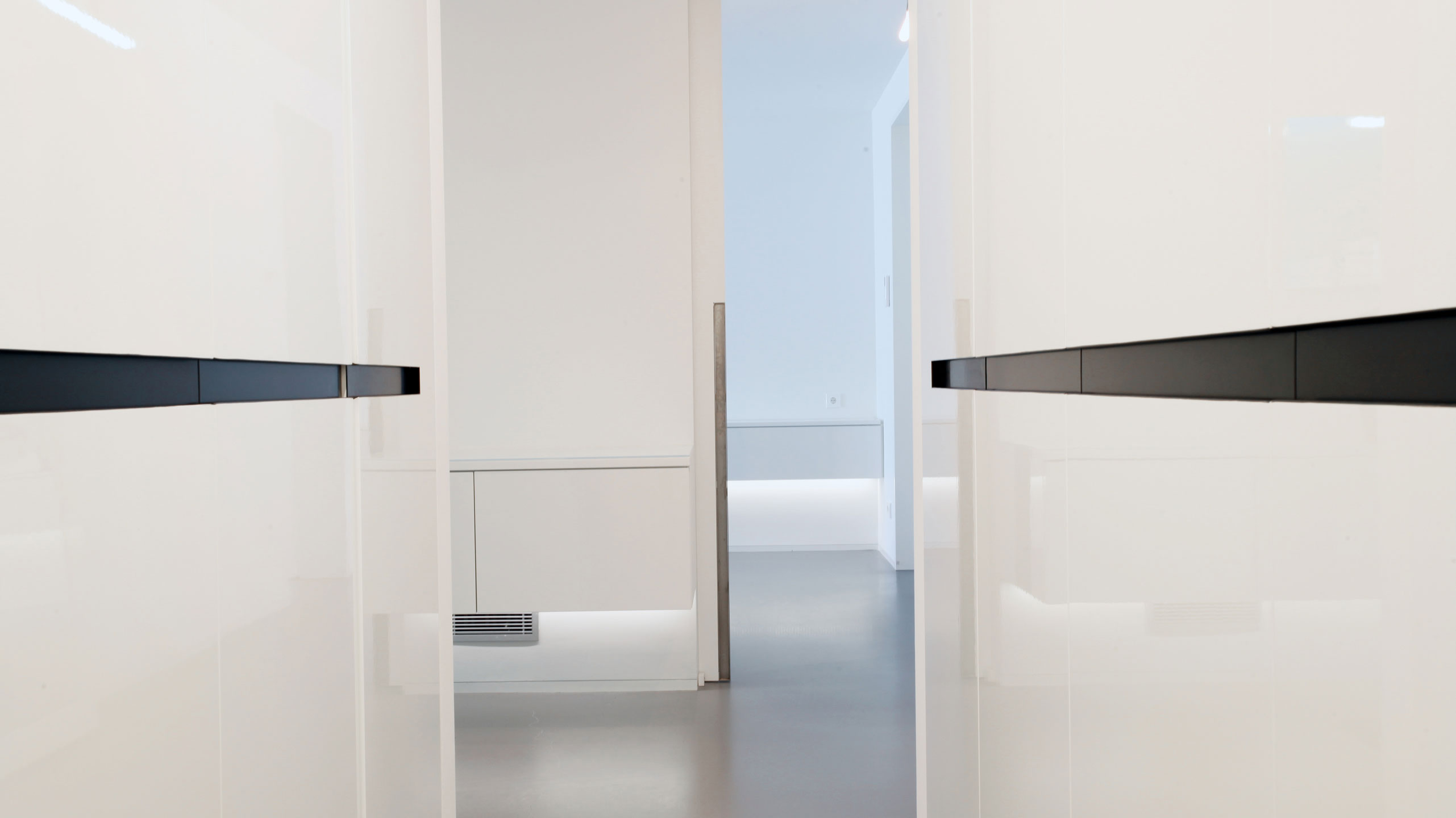 A Beautiful Contemporary Home with Strong Lines and Special Materials in Bilthoven, The Netherlands by Lab32 architecten (19)