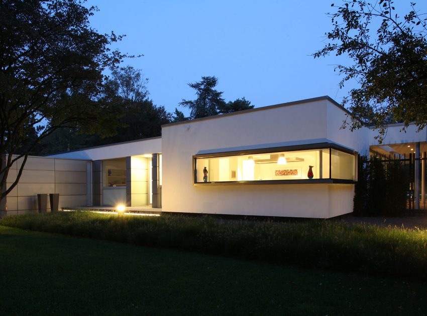 A Beautiful Contemporary Home with Strong Lines and Special Materials in Bilthoven, The Netherlands by Lab32 architecten (24)