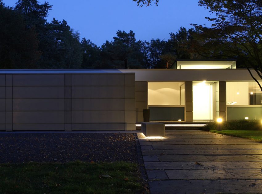 A Beautiful Contemporary Home with Strong Lines and Special Materials in Bilthoven, The Netherlands by Lab32 architecten (25)