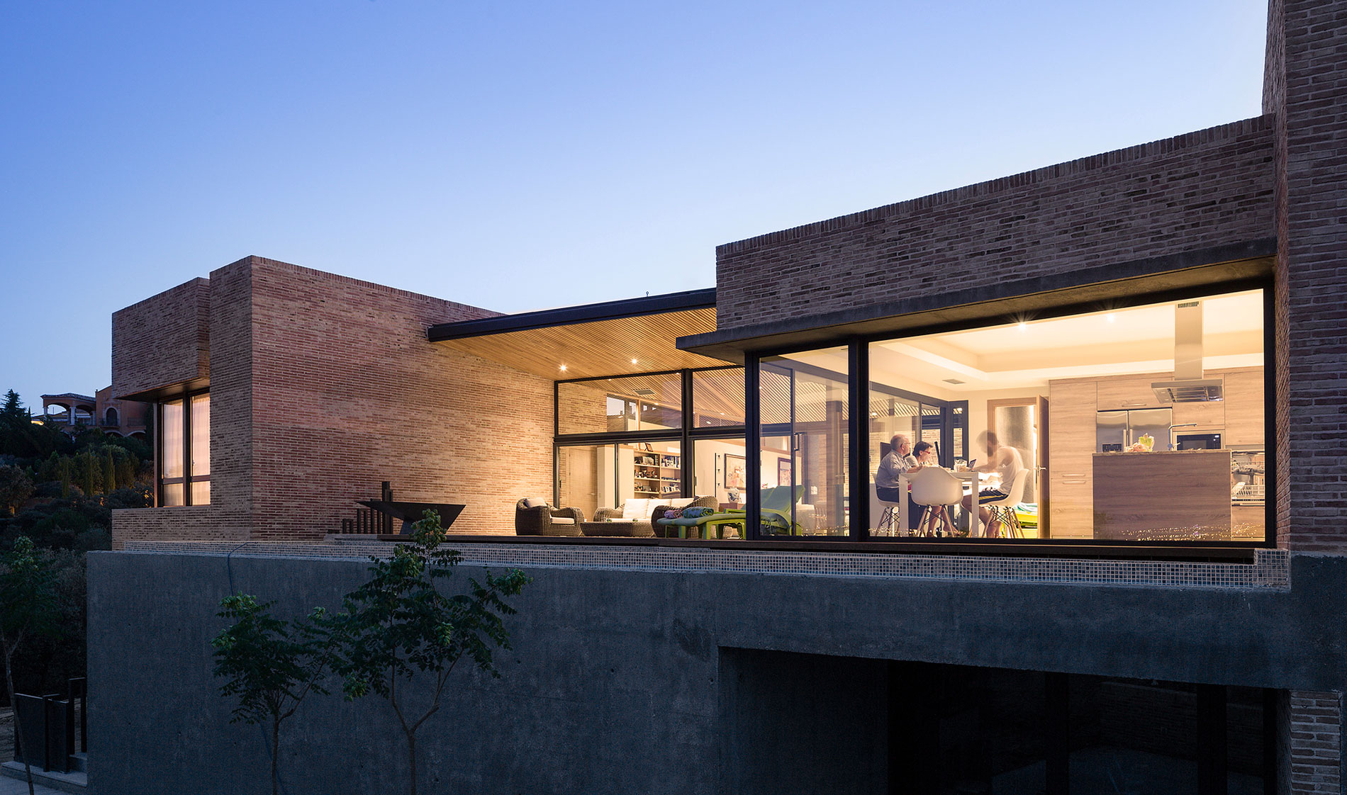 A Beautiful Modern Brick House with Stunning Skylight and Vegetation in Las Rozas by Mariano Molina Iniesta (14)