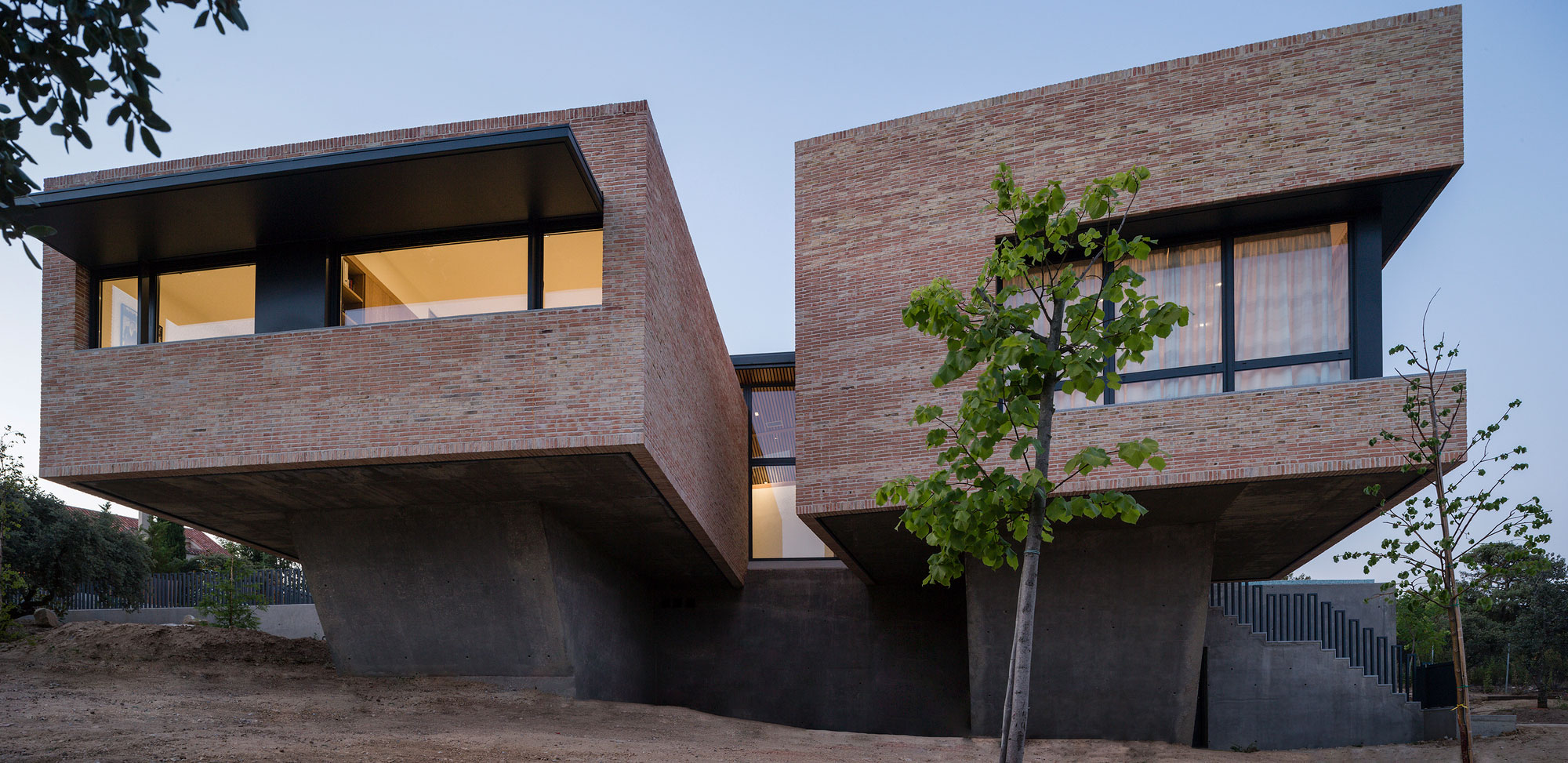 A Beautiful Modern Brick House with Stunning Skylight and Vegetation in Las Rozas by Mariano Molina Iniesta (15)