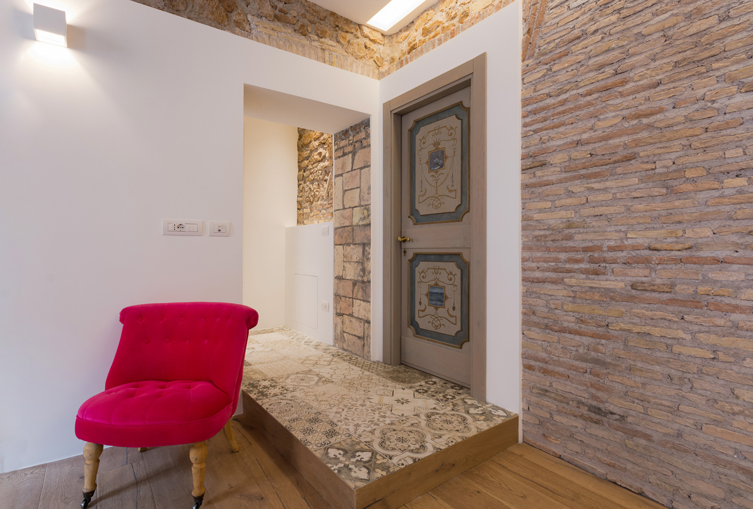 A Beautiful Yet Rustic Contemporary Apartment in Rome by Serena Romanò (4)