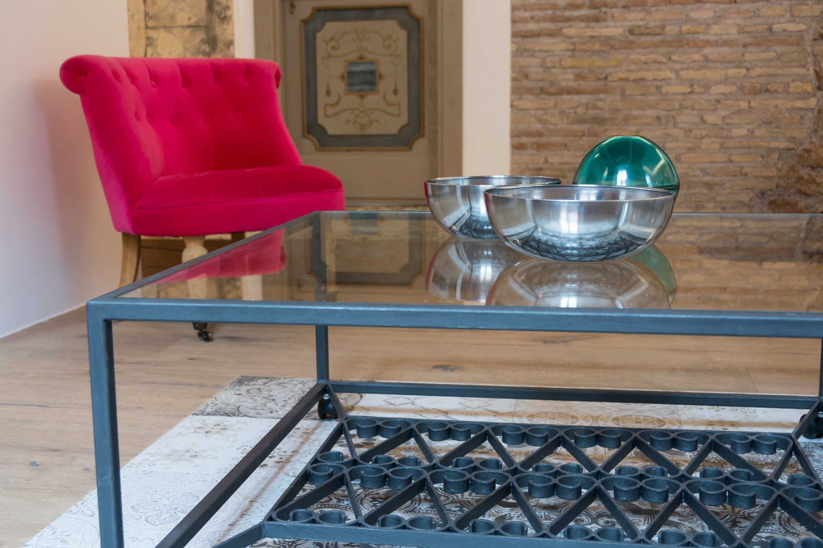 A Beautiful Yet Rustic Contemporary Apartment in Rome by Serena Romanò (5)