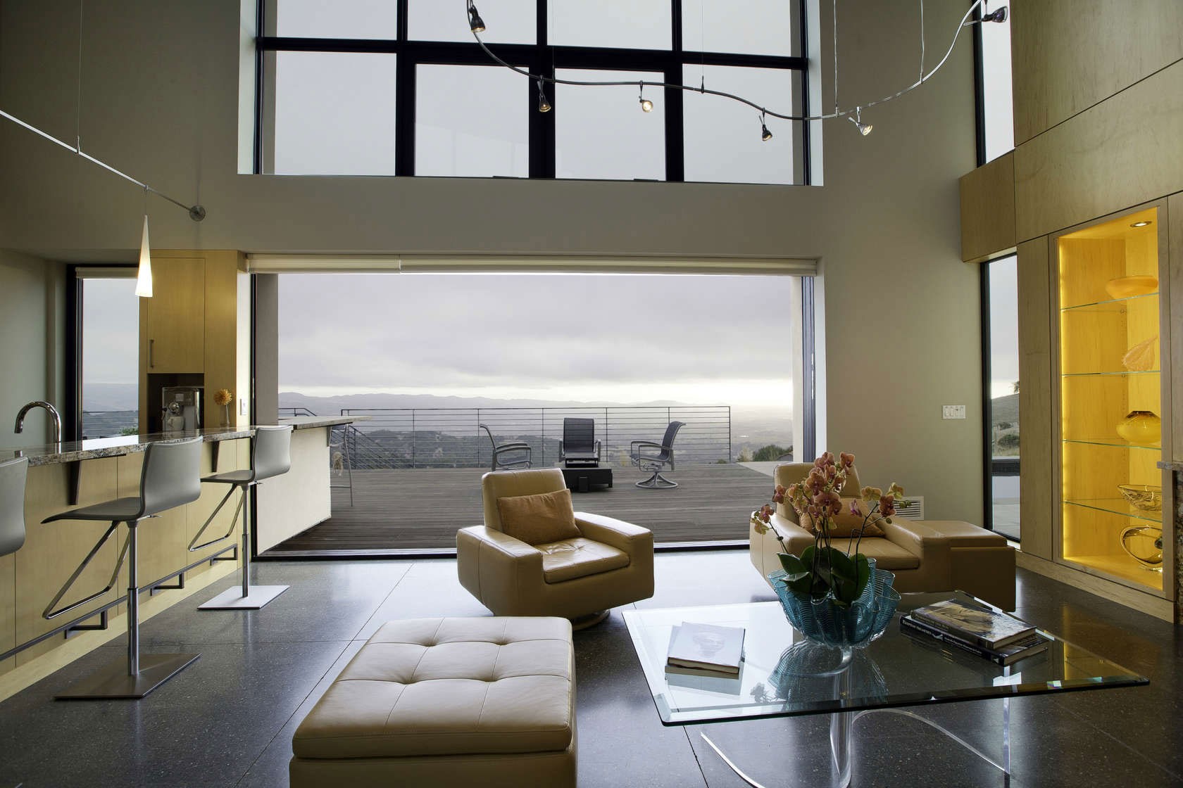 A Beautiful and Spacious Hillside Home Overlooking the Sonoma Valley, California by DNM Architect (10)