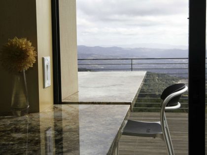 A Beautiful and Spacious Hillside Home Overlooking the Sonoma Valley, California by DNM Architect (11)