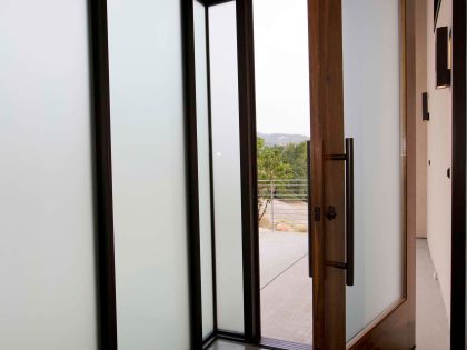 A Beautiful and Spacious Hillside Home Overlooking the Sonoma Valley, California by DNM Architect (7)