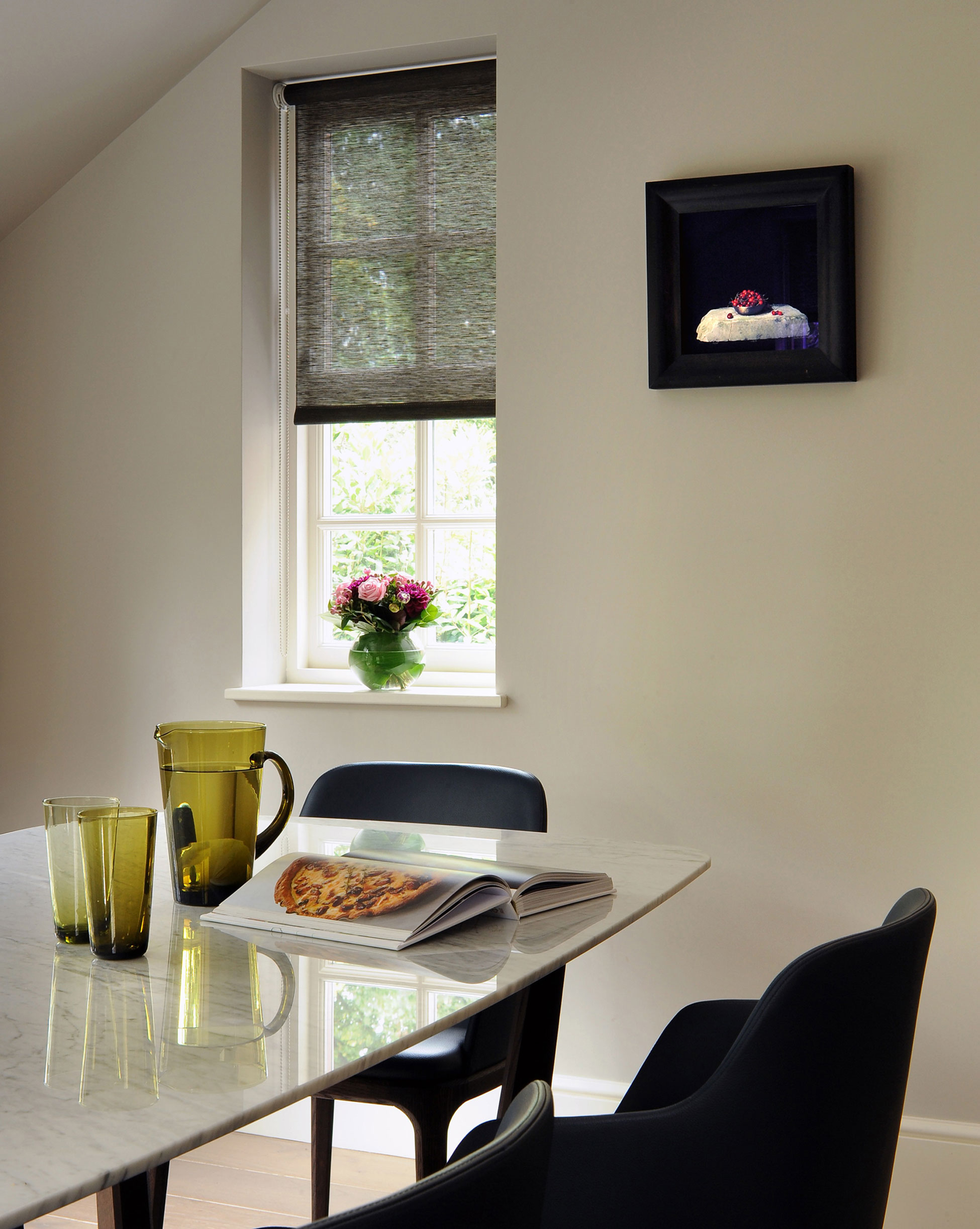 A Beautiful and Vibrant House Full Of Charm and Personality in London by TG-Studio (7)