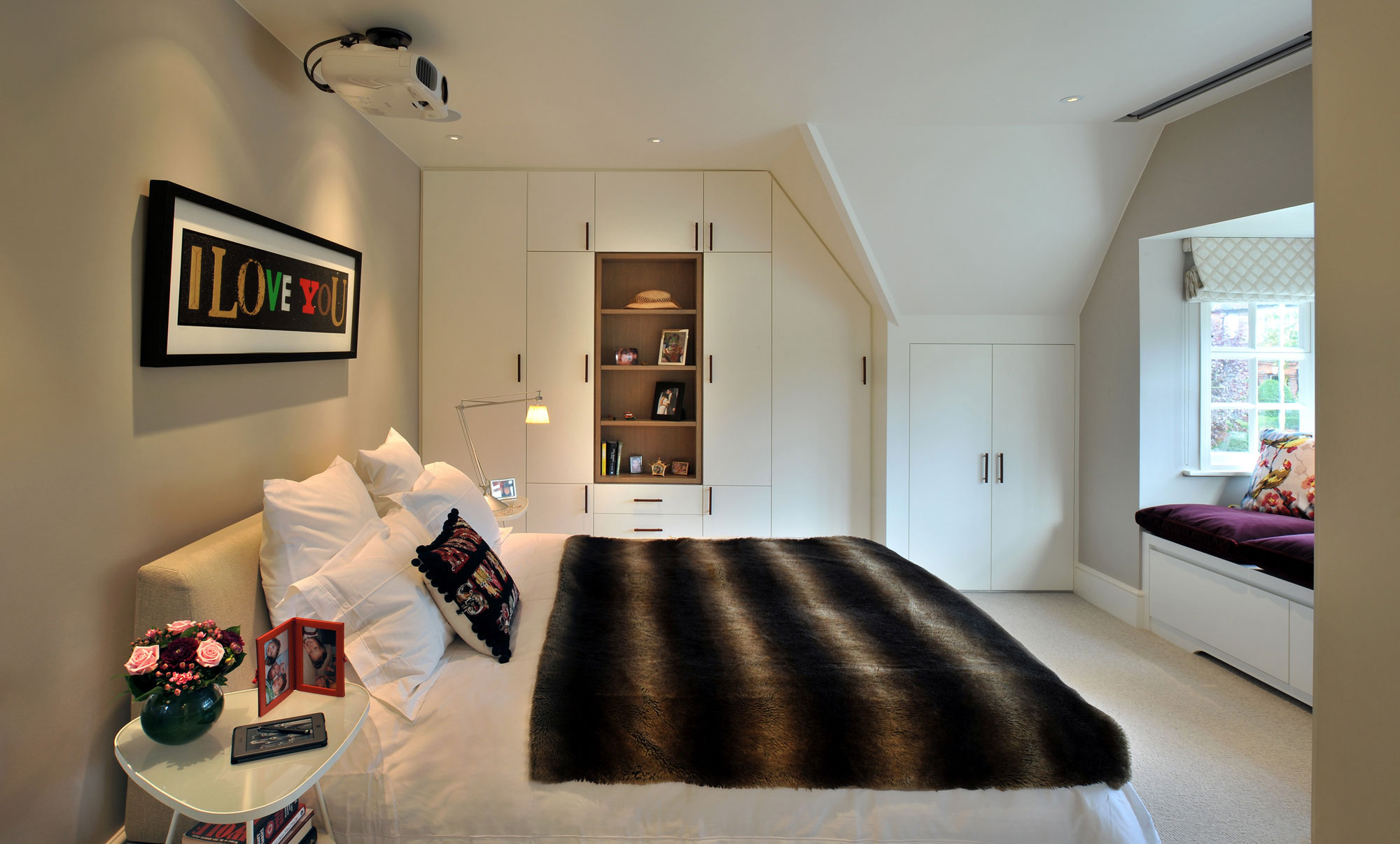 A Beautiful and Vibrant House Full Of Charm and Personality in London by TG-Studio (9)