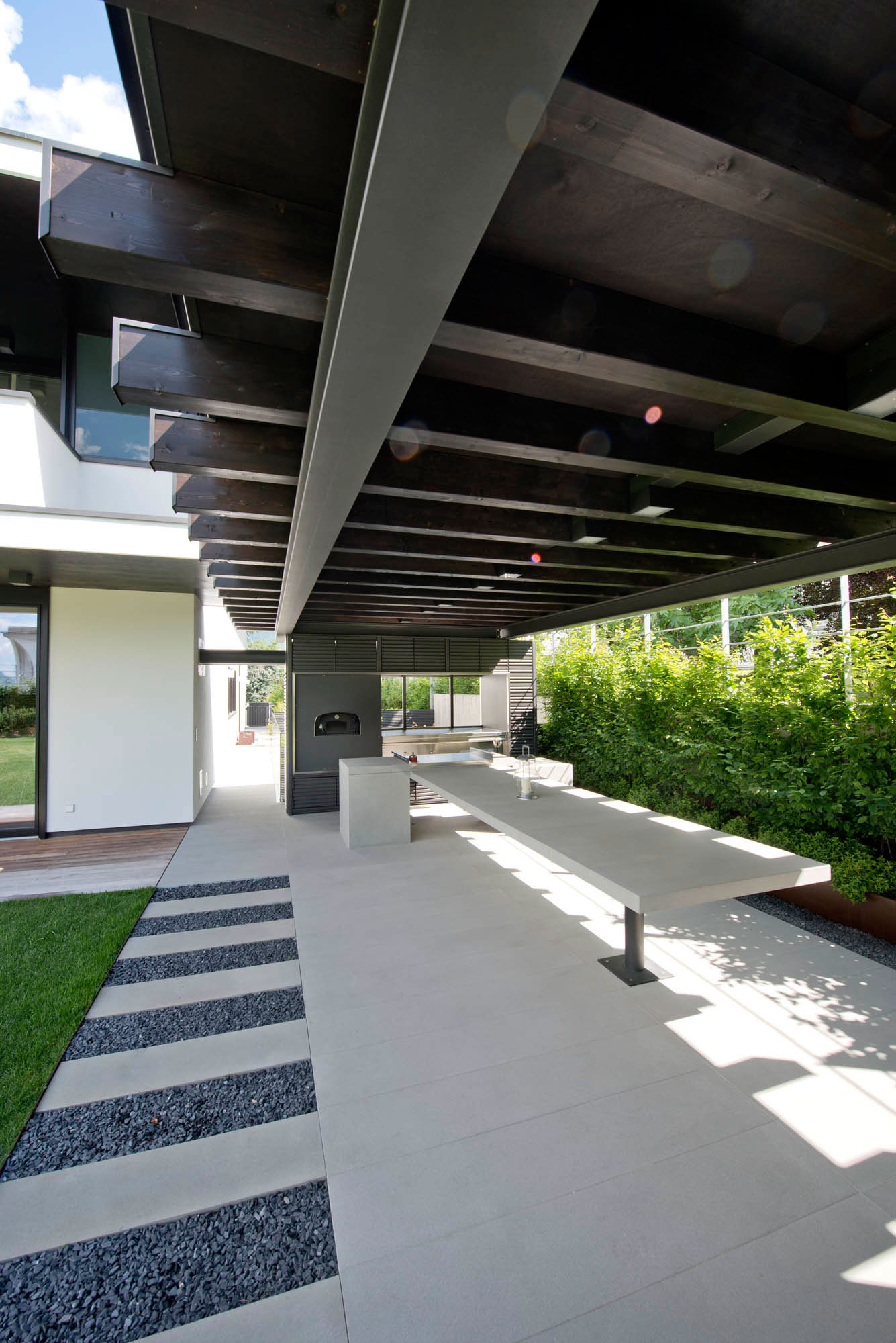 A Breathtaking Contemporary Home with Wonderful Landscaping in Trento, Italy by Pallaoro Balzan e Associati (10)