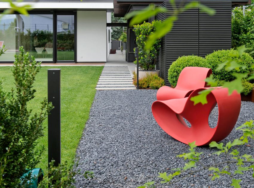 A Breathtaking Contemporary Home with Wonderful Landscaping in Trento, Italy by Pallaoro Balzan e Associati (17)