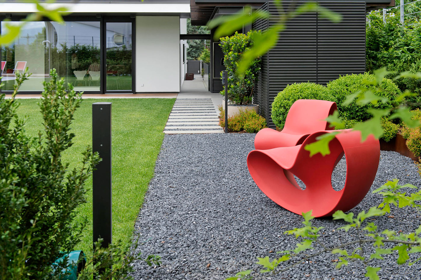 A Breathtaking Contemporary Home with Wonderful Landscaping in Trento, Italy by Pallaoro Balzan e Associati (17)