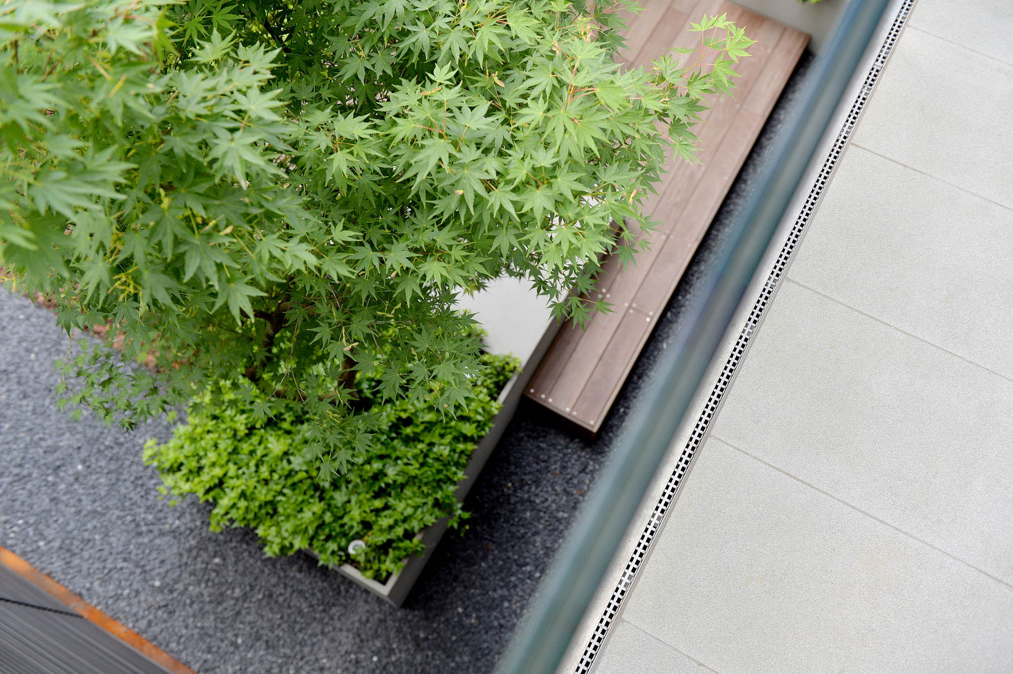 A Breathtaking Contemporary Home with Wonderful Landscaping in Trento, Italy by Pallaoro Balzan e Associati (21)