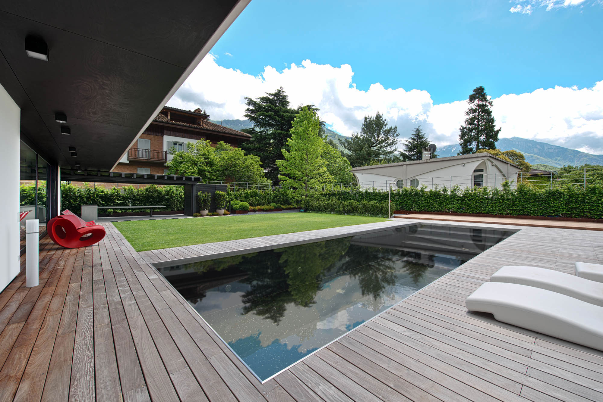 A Breathtaking Contemporary Home with Wonderful Landscaping in Trento, Italy by Pallaoro Balzan e Associati (5)